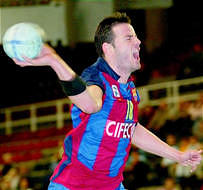 9_archivo55_photo_10_1_8_20050113_gROMERO.JPG[1].jpg